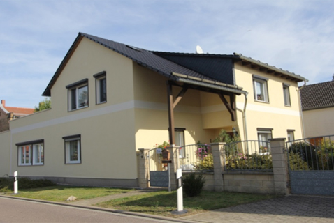 Zwei Einfamilienhäuser auf einem Grundstück in Landsberg